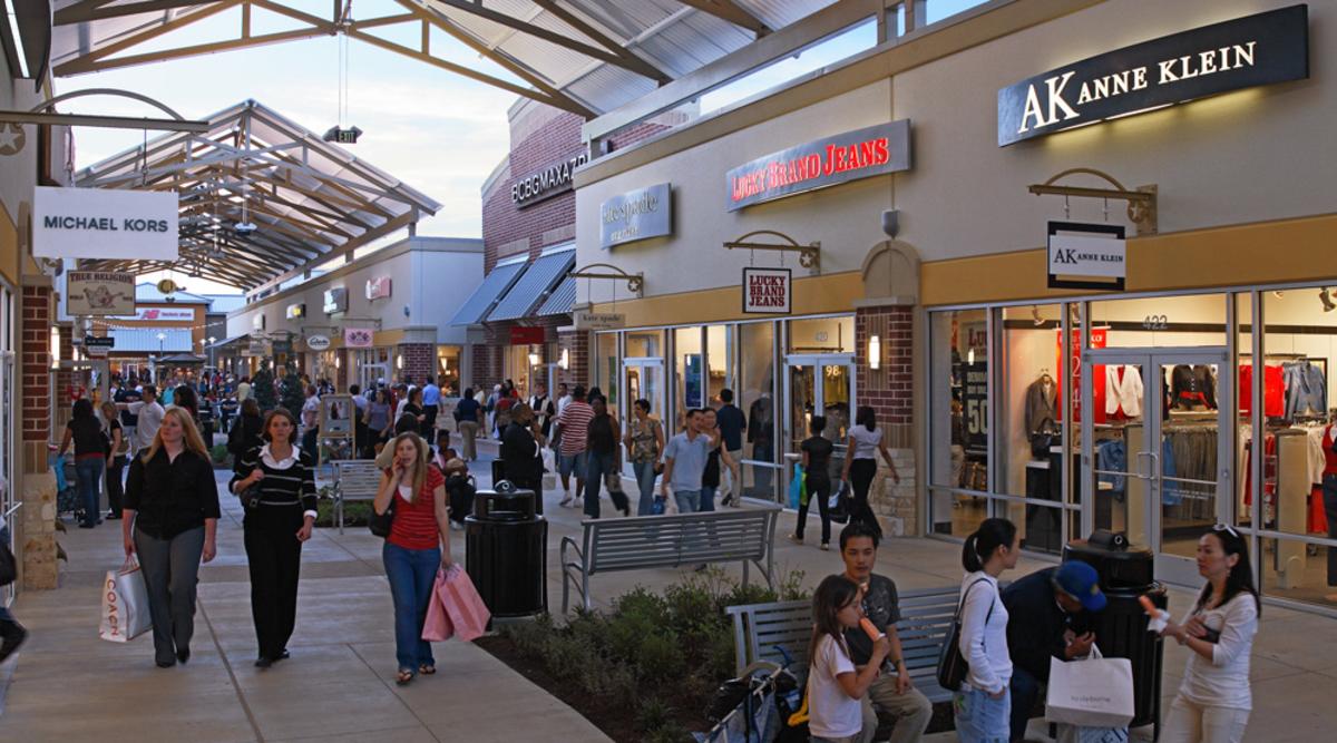 Houston Premium Outlets