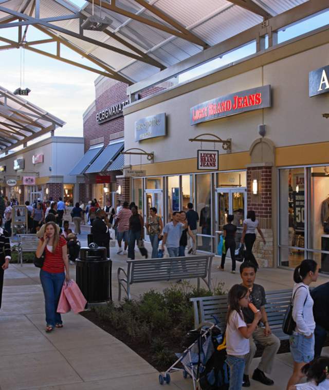 Houston Premium Outlets