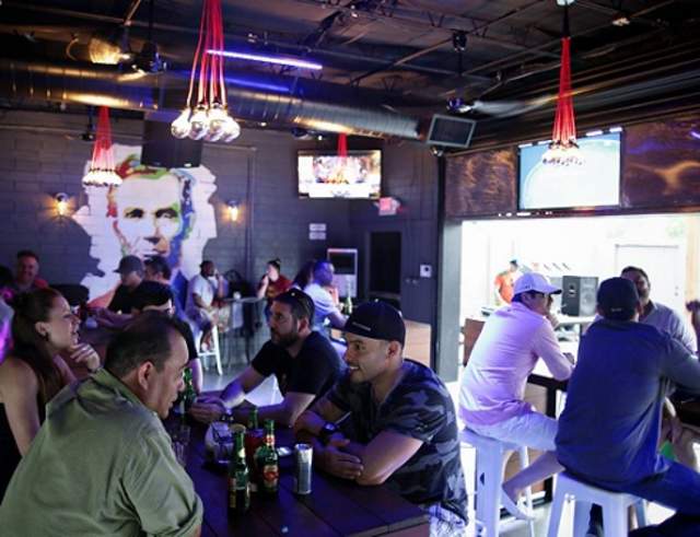 Lincoln Bar + Kitchen