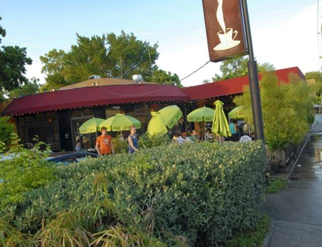 Empire Café