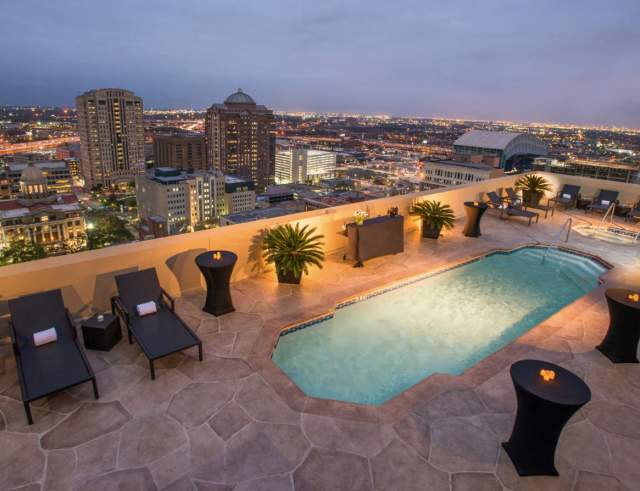Magnolia Hotel Houston Pool