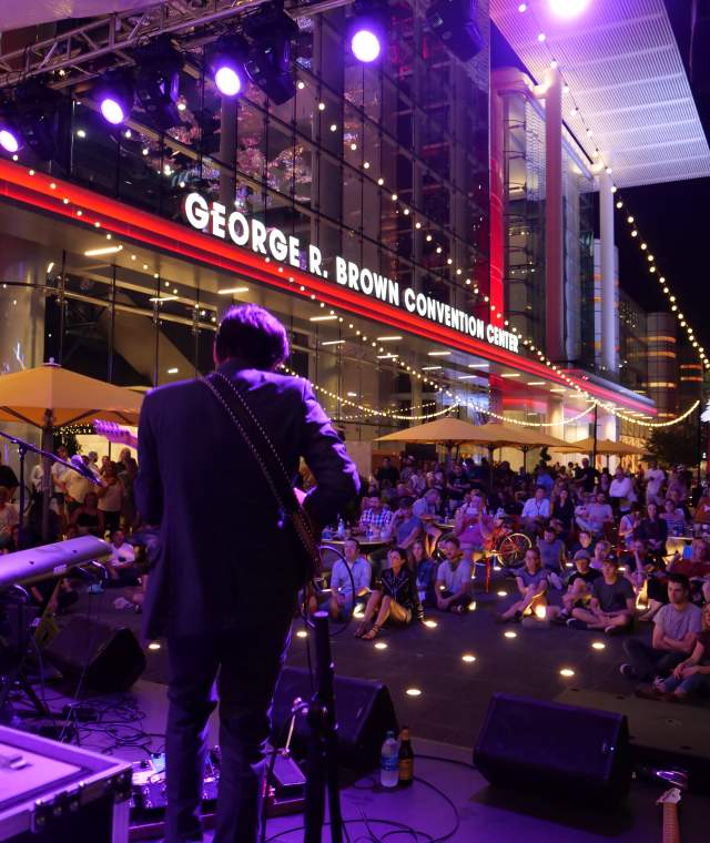 Enterprise Party on the Plaza pic 2