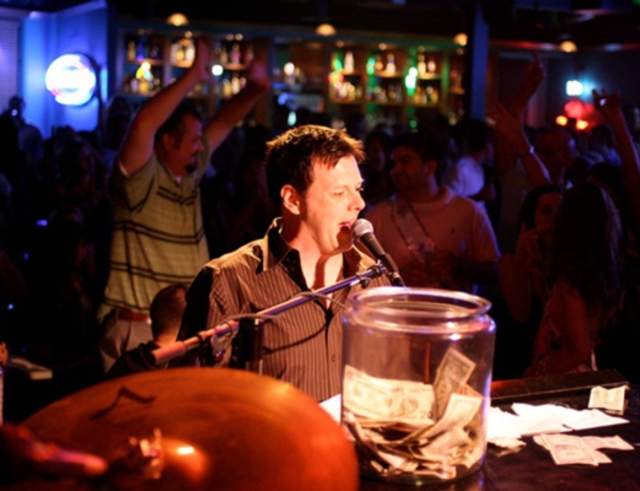Pete's Dueling Piano Bar